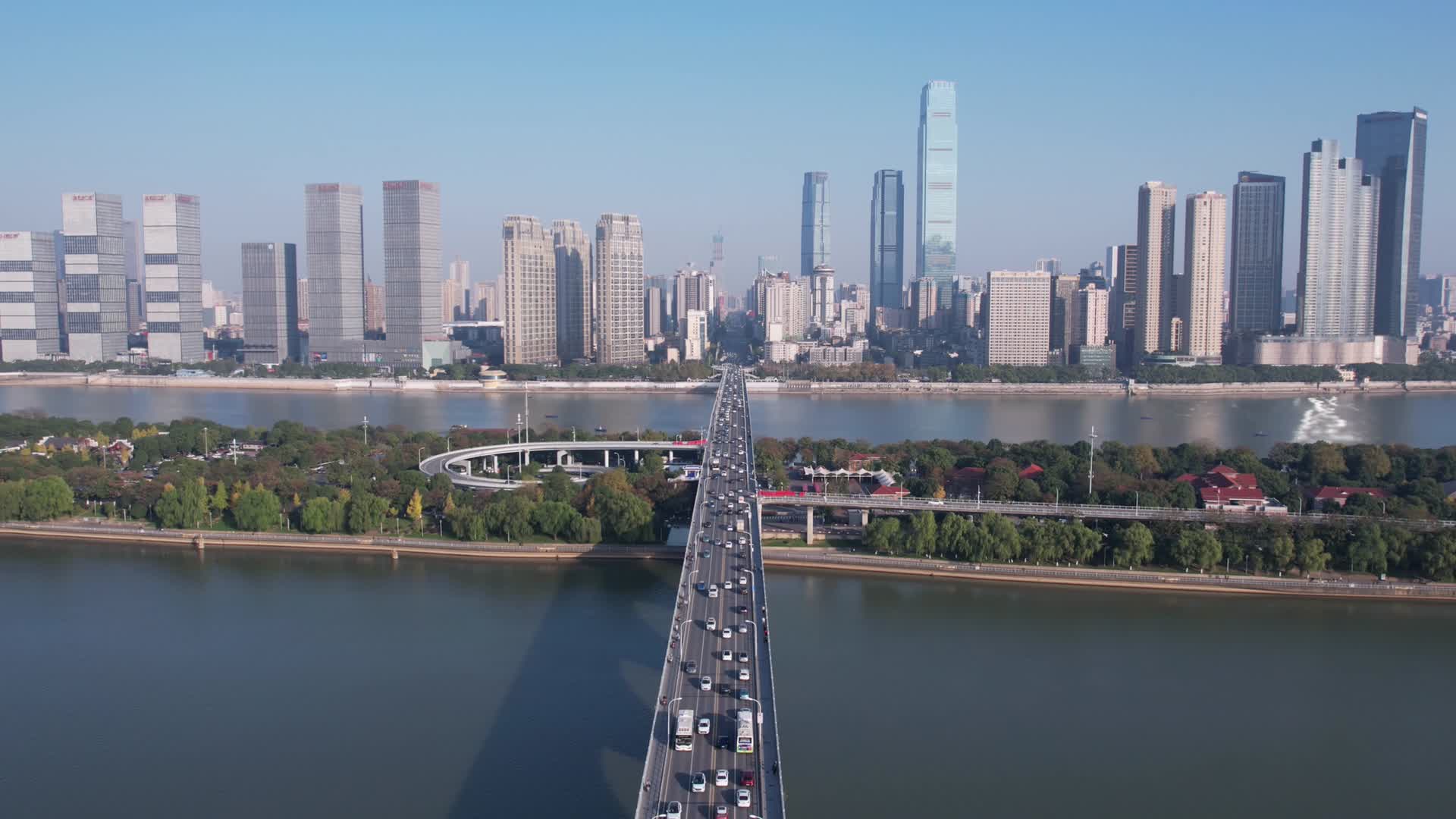 橘子洲大桥4k航拍延时视频视频的预览图