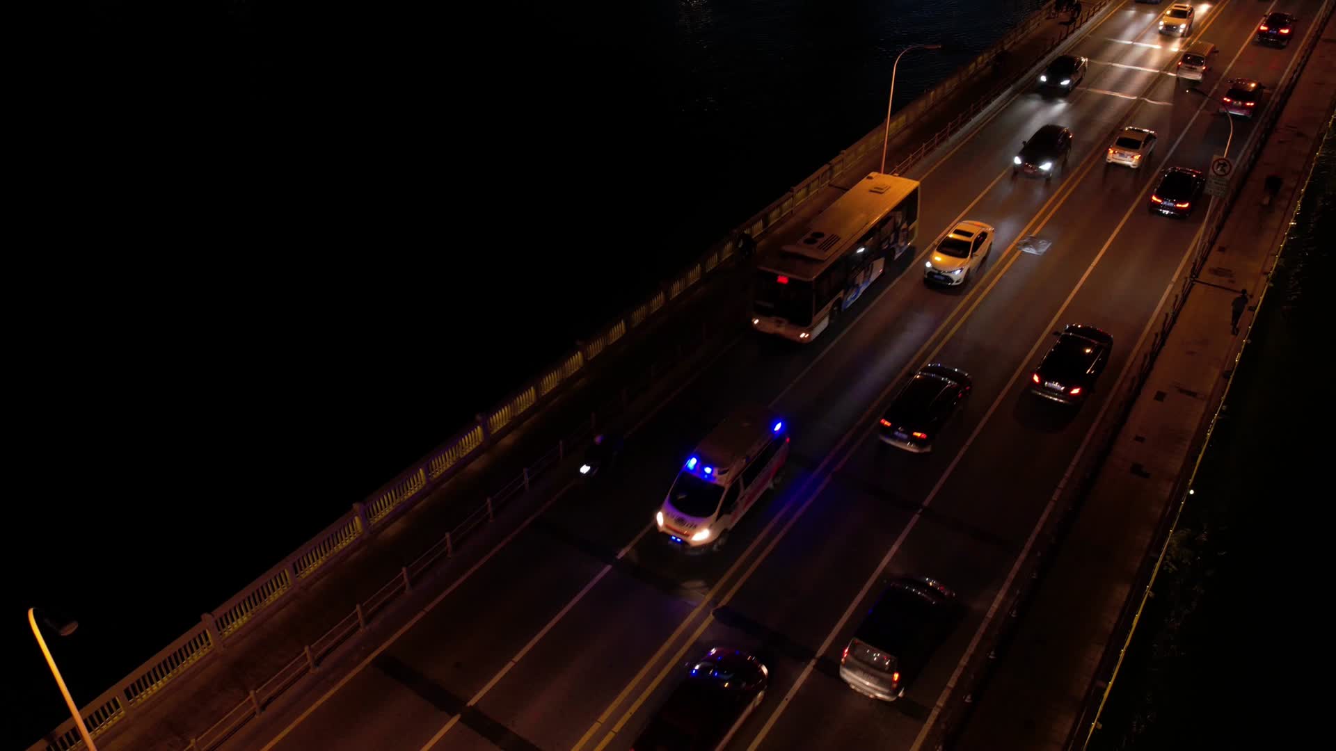 橘子洲大桥夜景航拍延时视频4k视频的预览图