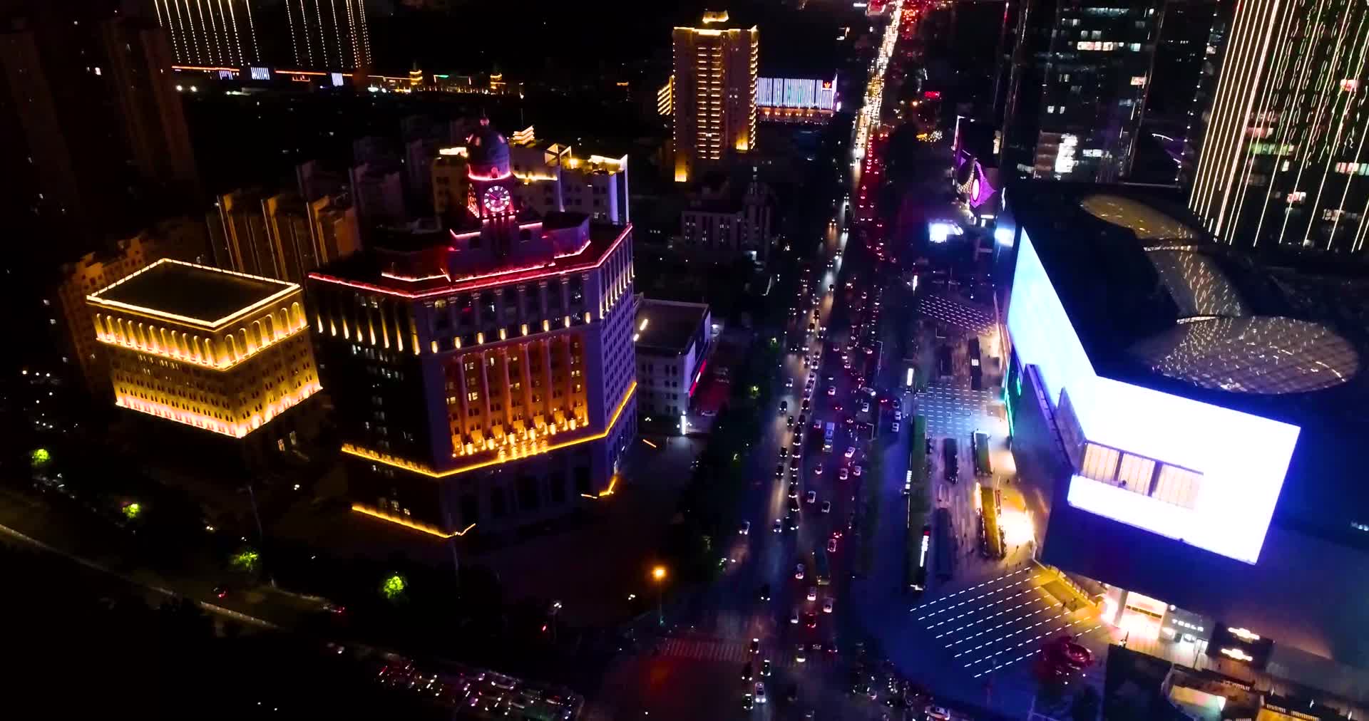 航拍郑州正弘城十字路口夜景视频的预览图