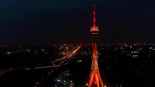 航拍环绕郑州中原福塔唯美夜景视频的预览图