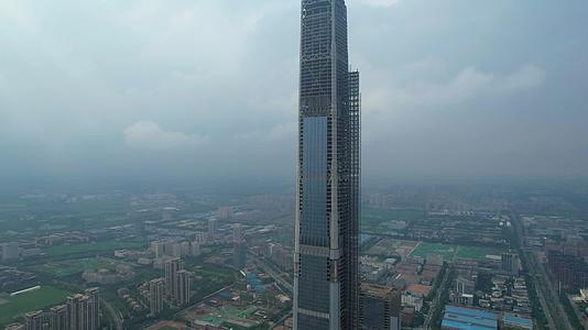 4k航拍天津117大厦视频的预览图