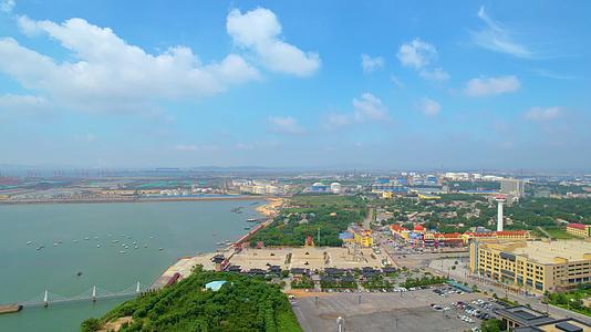 辽宁锦州笔架山景区海边航拍视频的预览图