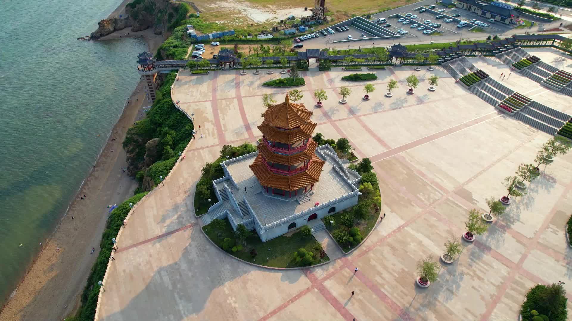 中国辽宁锦州龙海广场航拍视频的预览图