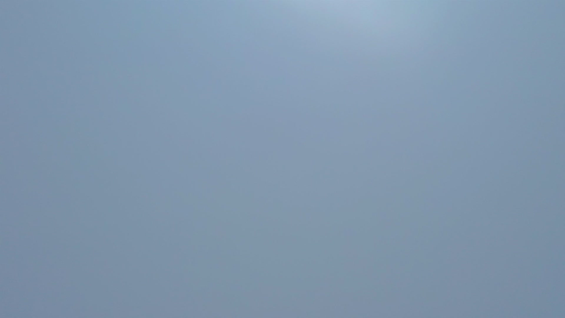 航拍穿云日出视频的预览图