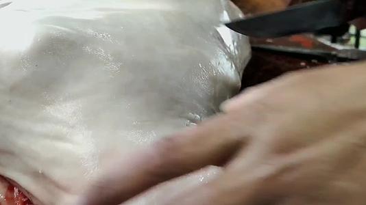 菜场羊肉分割羊肉肉制品实拍视频视频的预览图