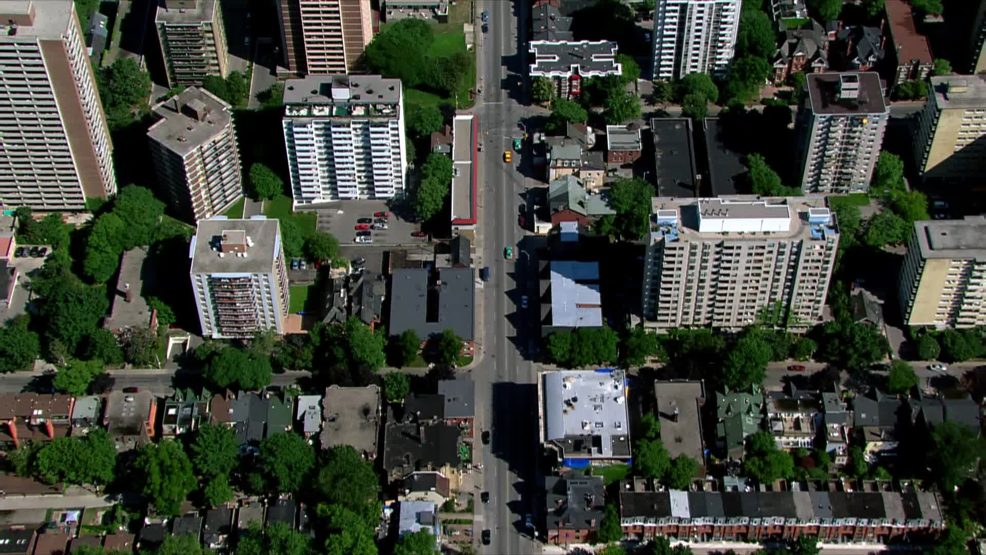 航拍鸟瞰城市视频的预览图