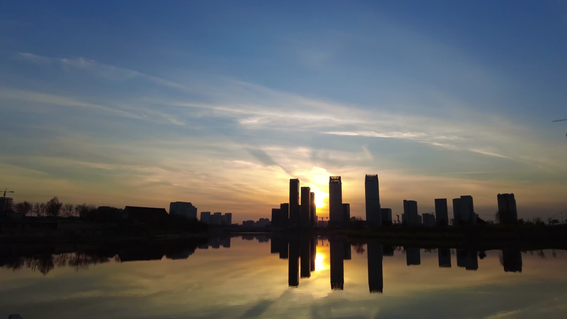 城市落日晚霞夕阳北京通州大运河城市副中心视频的预览图