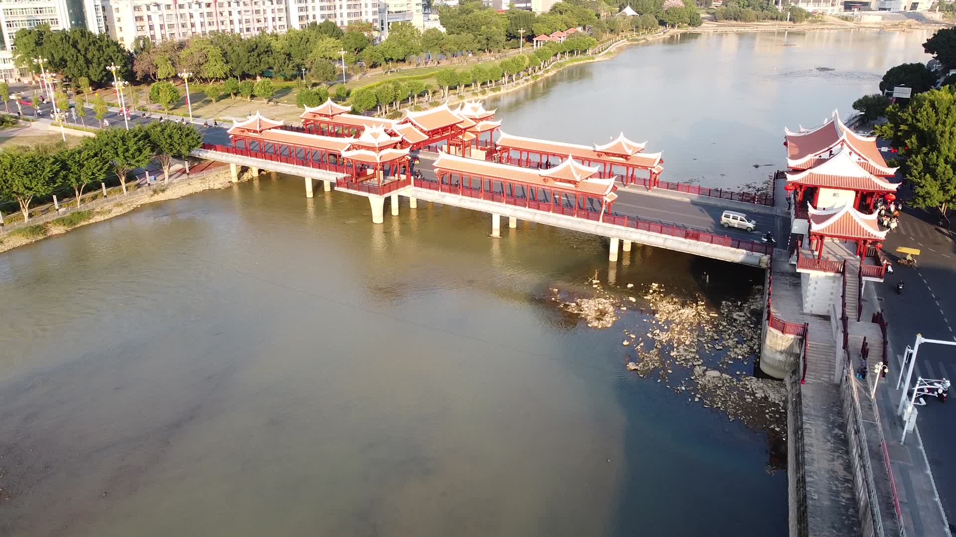 漳州市南靖县中山桥黄昏航拍视频的预览图