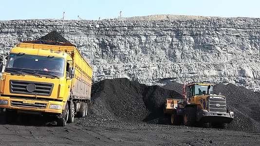 露天矿采煤视频视频的预览图
