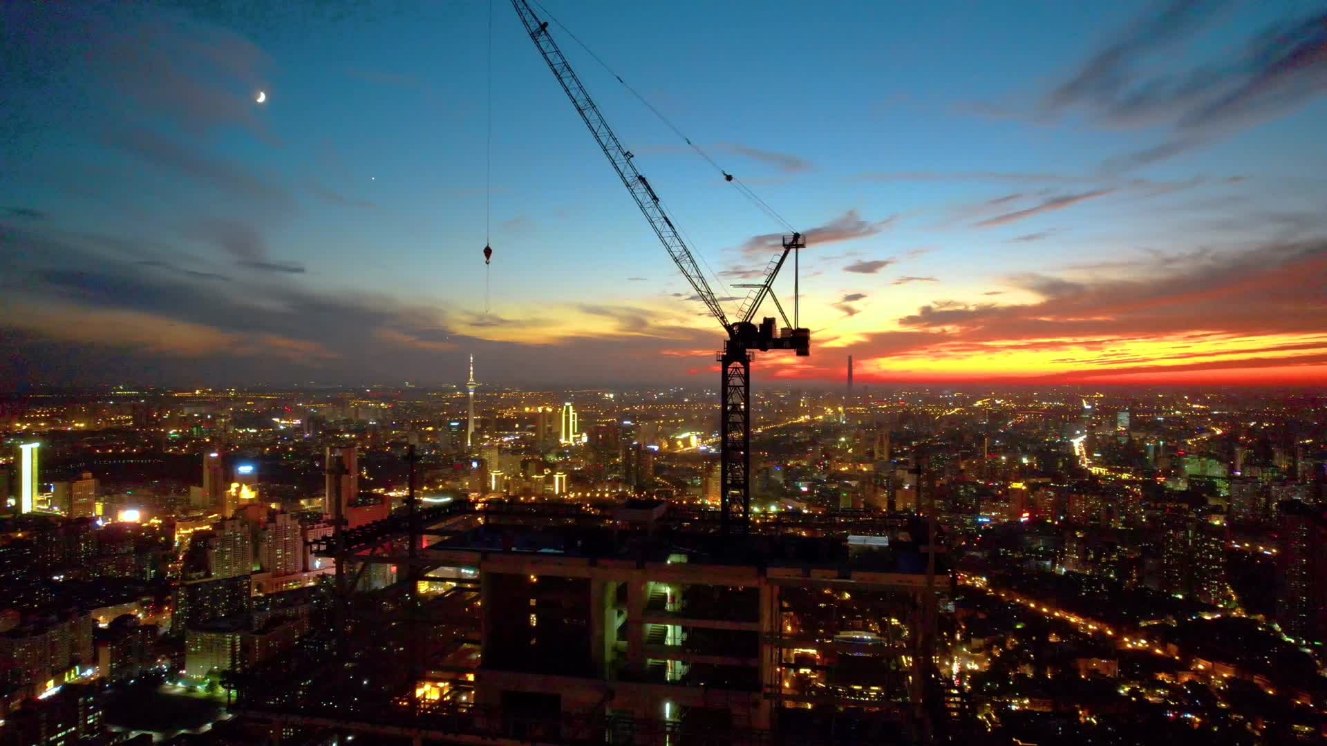 天津城市高楼建筑夜晚航拍视频的预览图