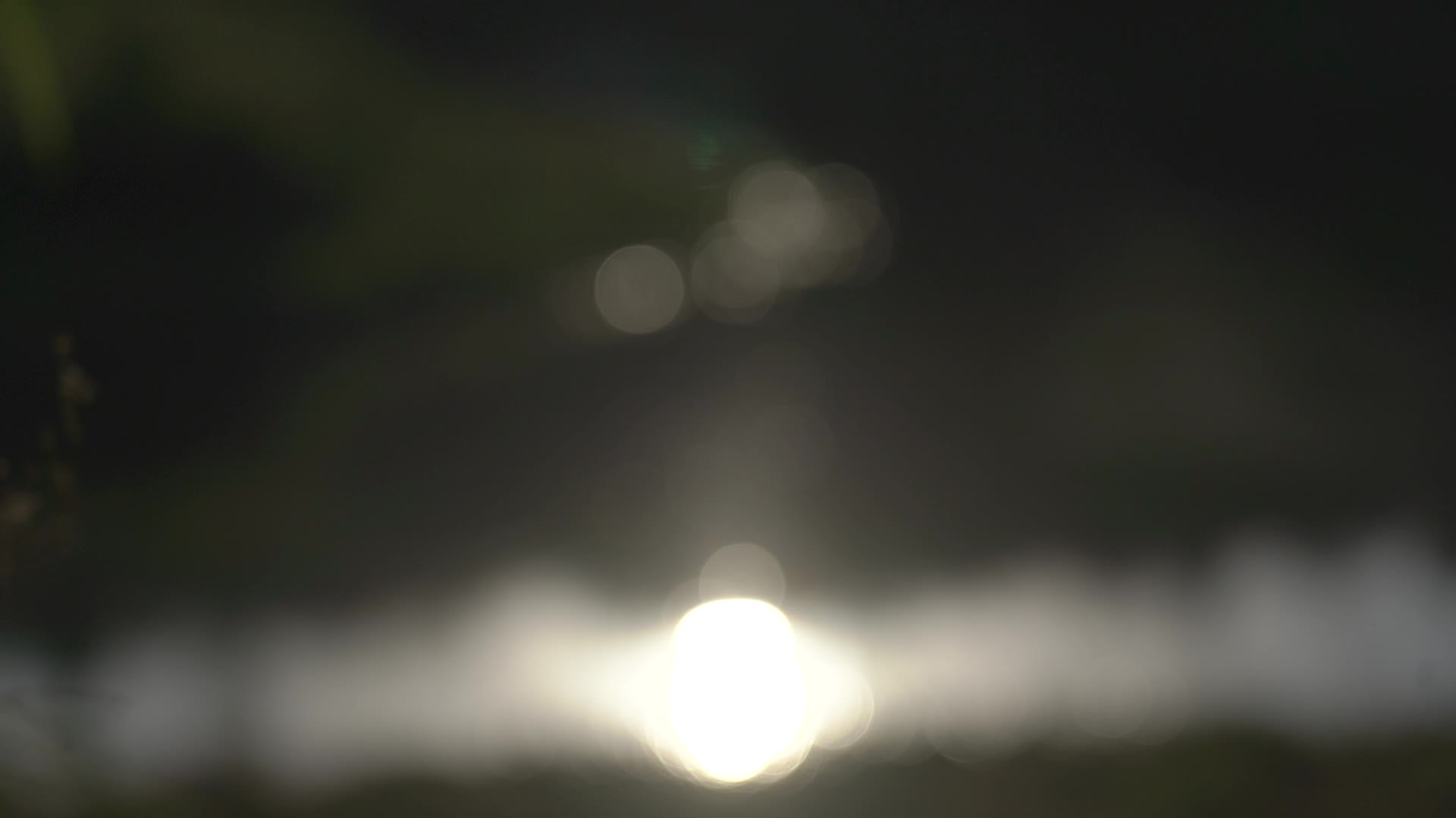 大光圈日落视频的预览图