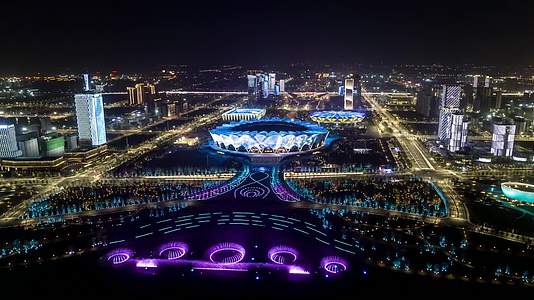 西安全运会奥体中心实拍高清夜景视频的预览图