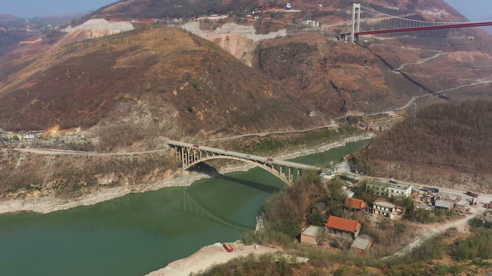 正常通车中的葫芦口大桥视频的预览图