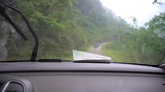农村乡道盘山公路视频的预览图
