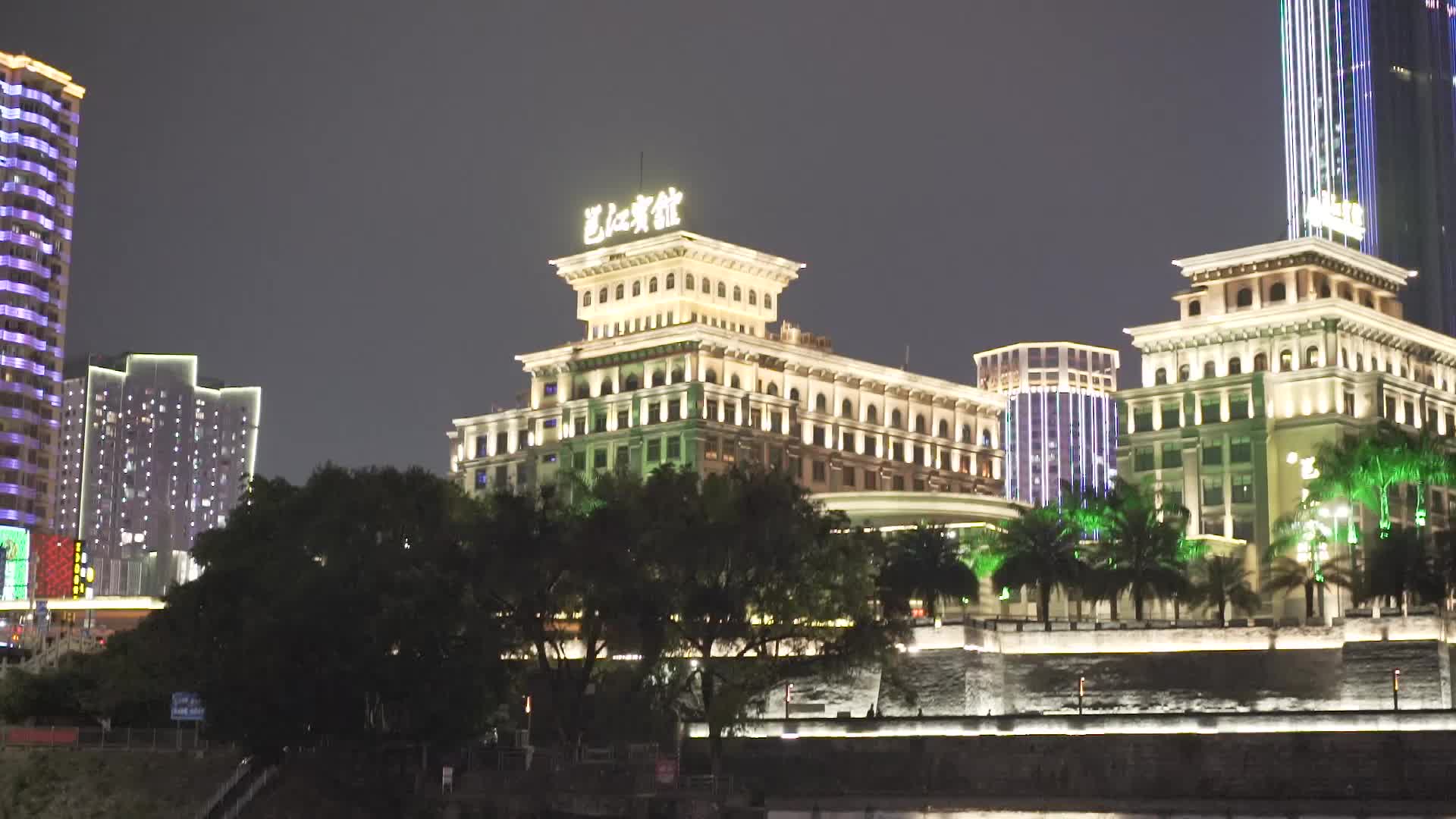 南宁邕江江边夜景视频的预览图