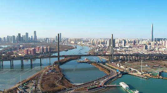 天津滨海新区海河大桥航拍延时视频的预览图