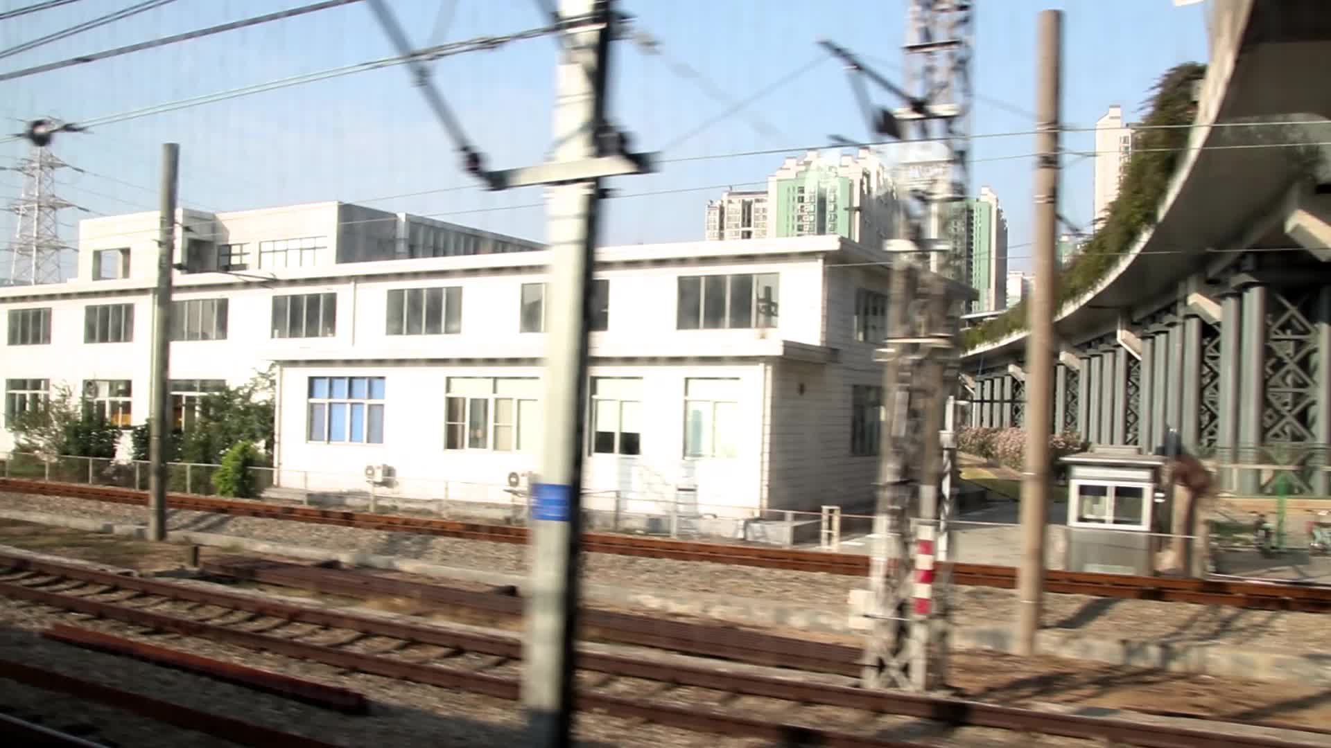 地铁窗外的风景视频的预览图
