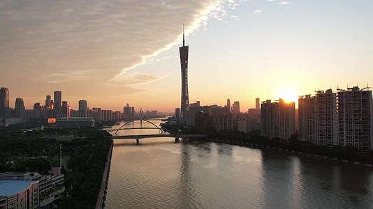 广州城市珠江新城日落航拍延时镜头视频的预览图