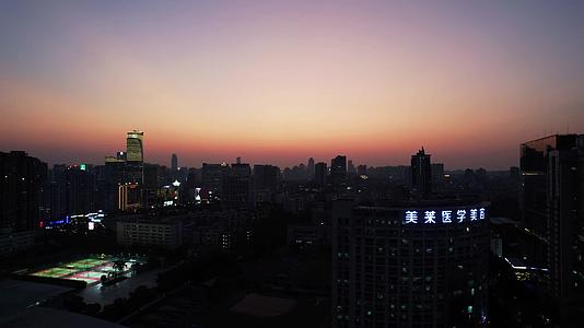 广州天河航拍夜景美莱医美视频的预览图