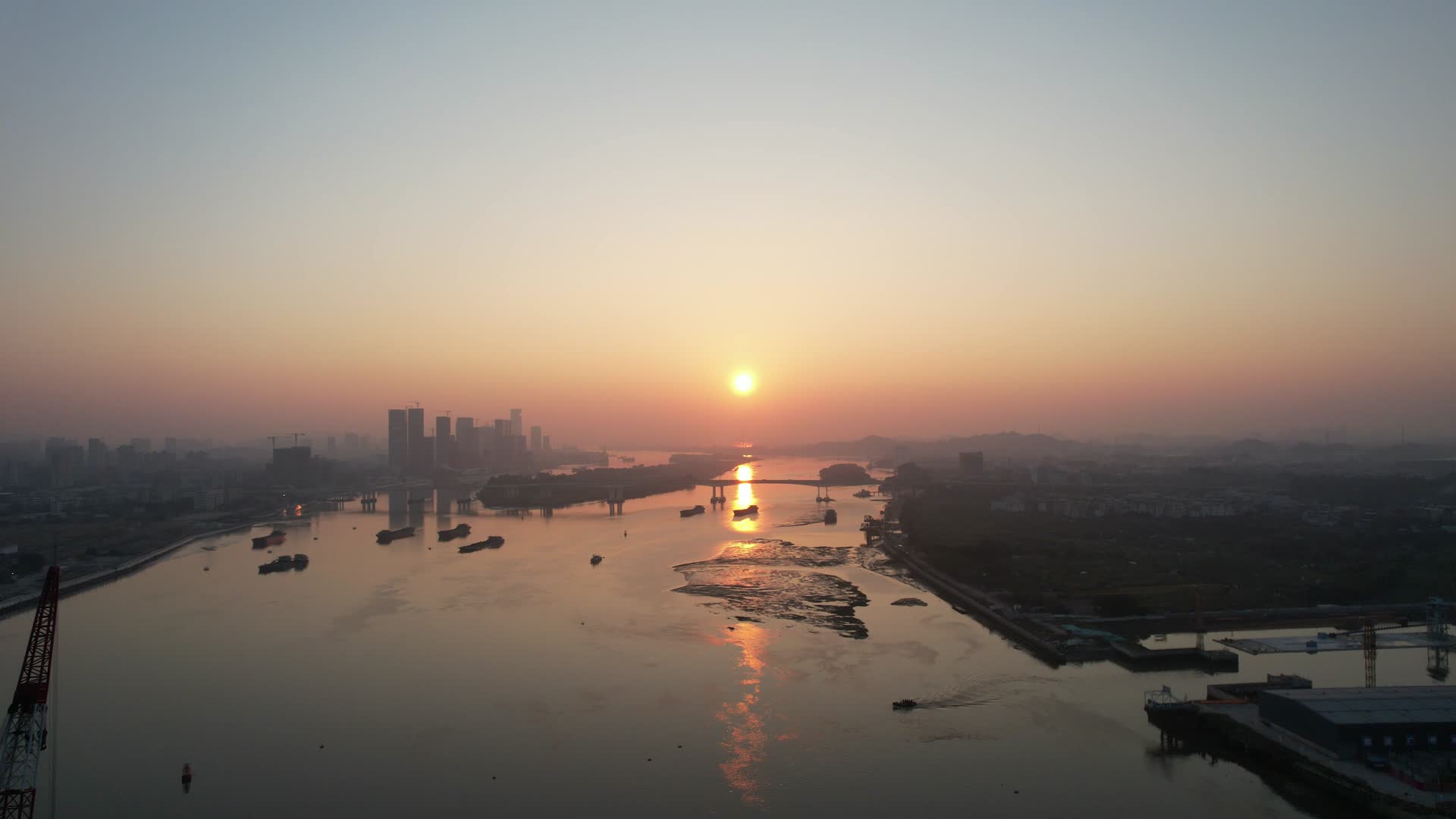 广州珠江新城琶洲万胜围黄昏夕阳视频的预览图