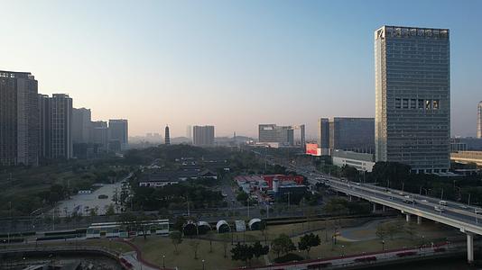 广州保利发展天幕广场洲际酒店夕阳朝阳日出视频的预览图