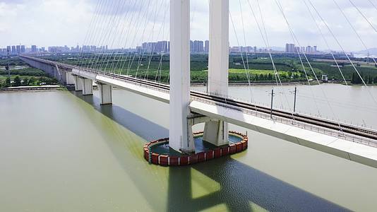 中国高铁高铁桥高架桥4K航拍视频视频的预览图