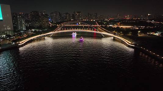 夜晚航拍广州海心桥视频的预览图