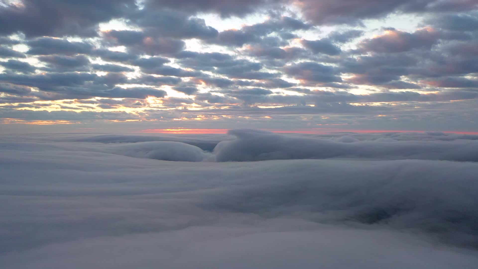 云雾里的日出视频的预览图