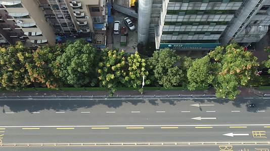 武汉宜昌大厦道路航拍视频的预览图