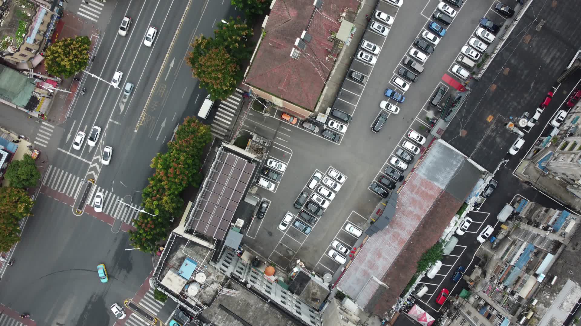 武汉宜昌停车场航拍视频的预览图