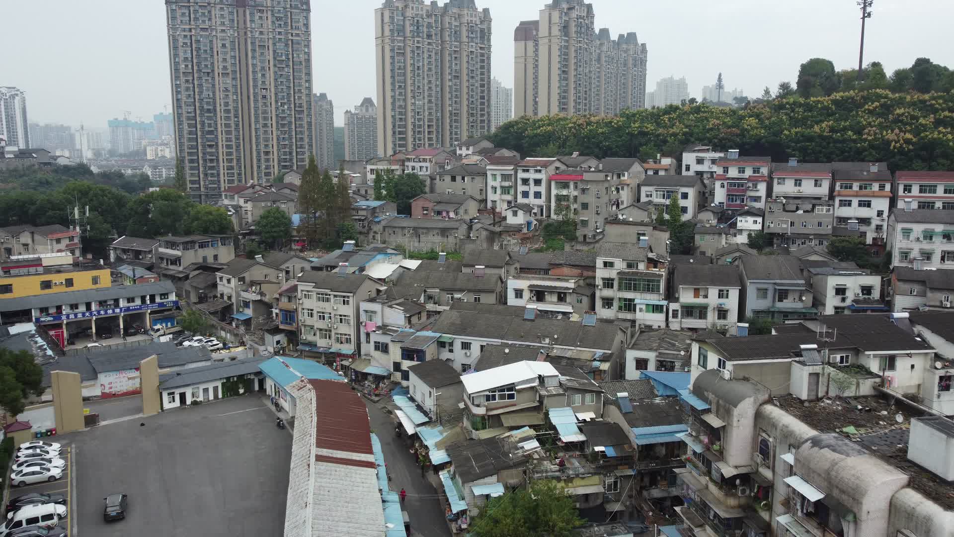 武汉宜昌老旧居住区航拍视频的预览图