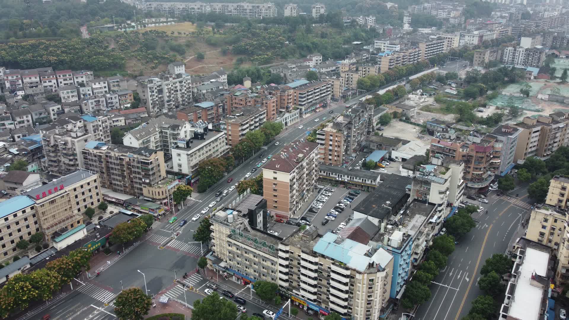 武汉宜昌居住区航拍视频的预览图