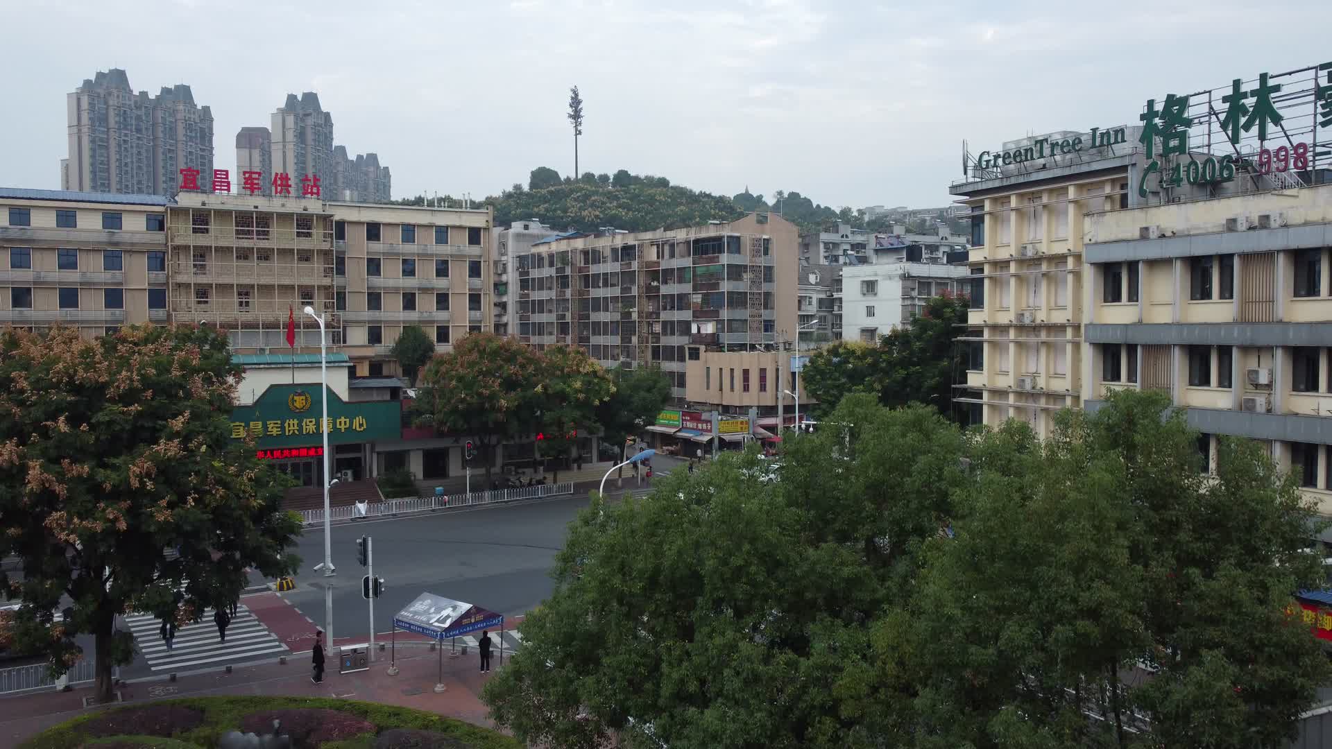 武汉宜昌建筑道路航拍视频的预览图