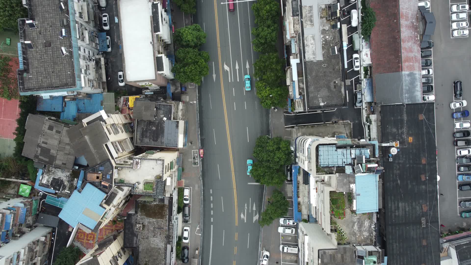 武汉宜昌建筑道路航拍视频的预览图