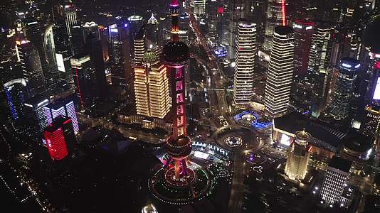 上海外滩陆家嘴夜景视频的预览图
