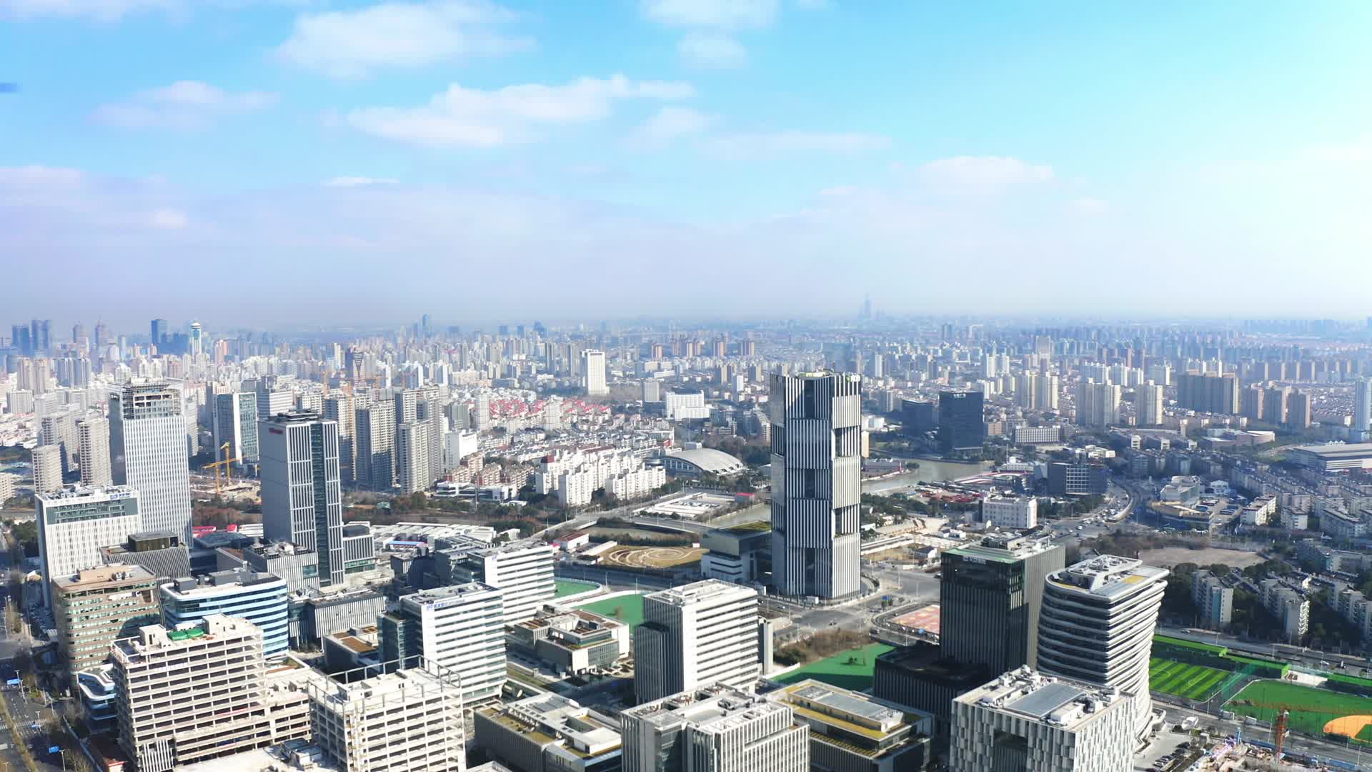 上海浦东新区航拍NDB大厦视频的预览图
