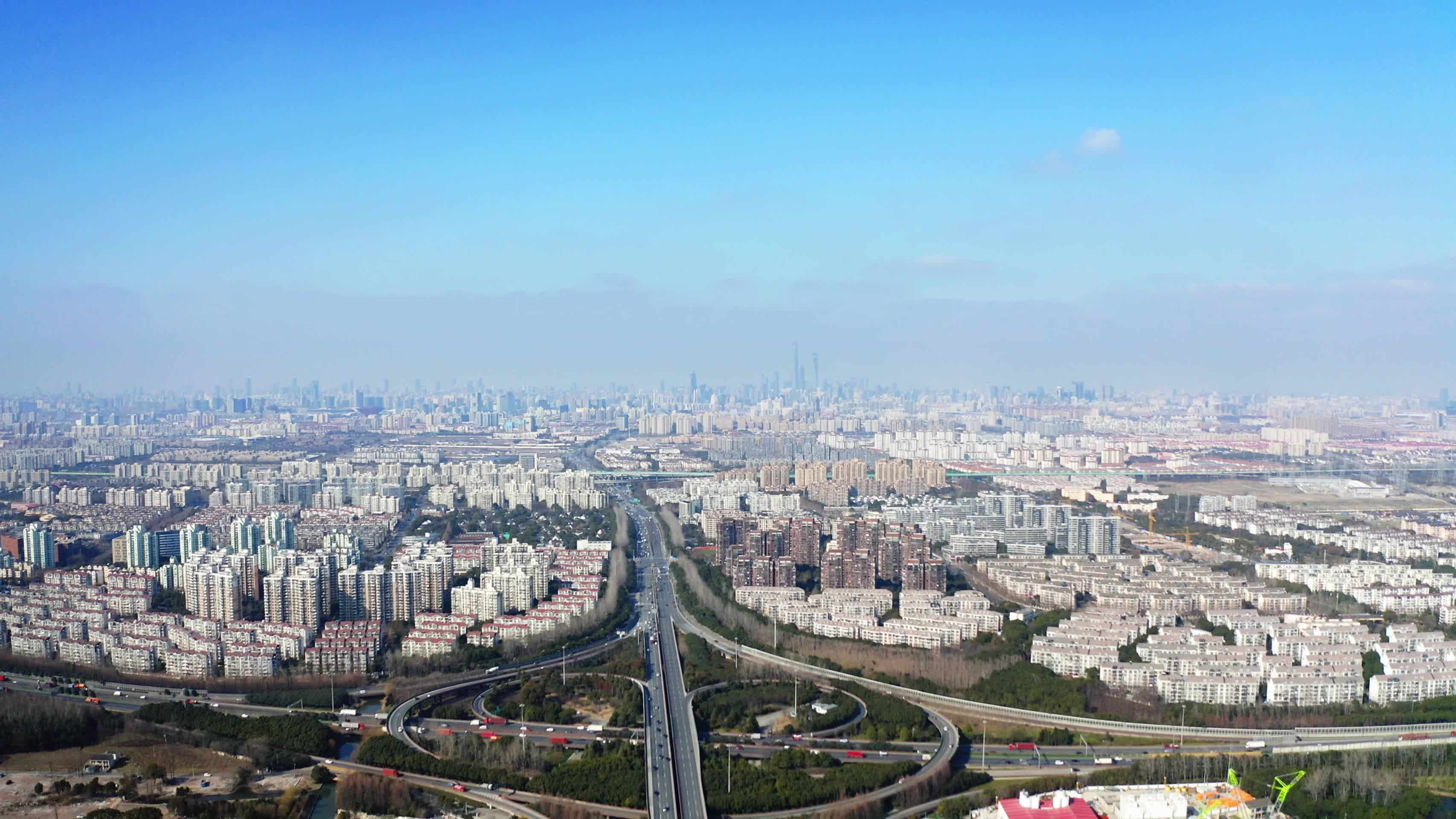 航拍上海立交桥视频的预览图