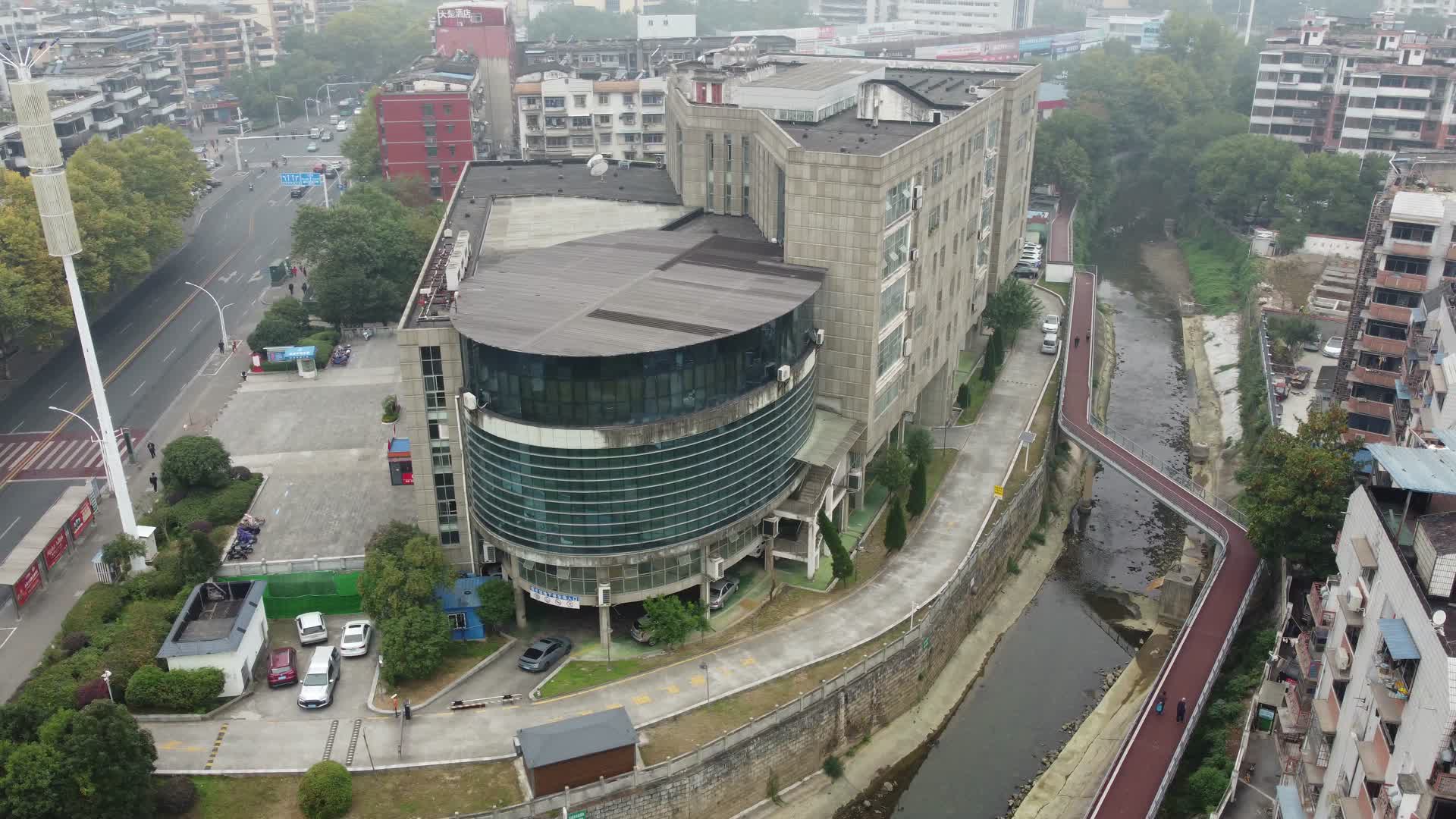宜昌城市道路建筑航拍视频的预览图