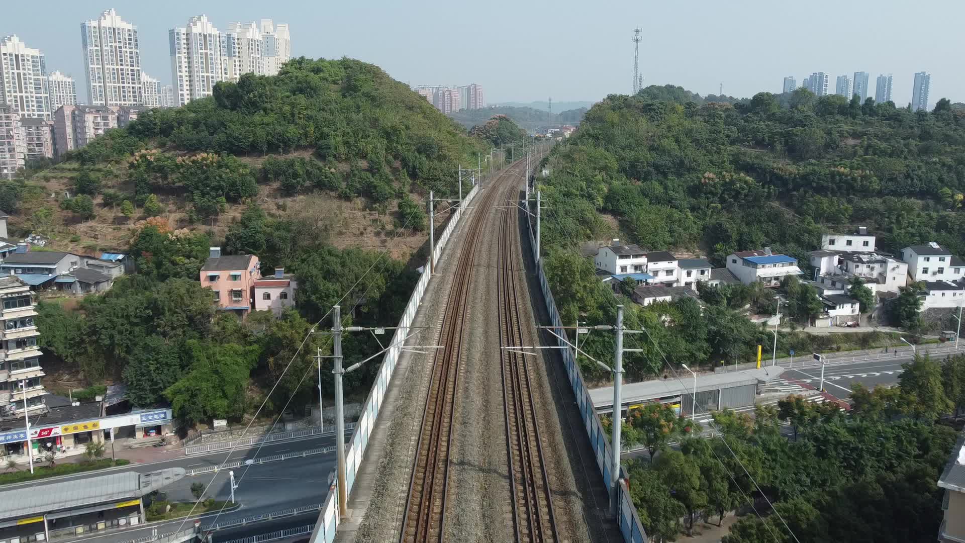 宜昌铁路交通第一视角航拍视频的预览图