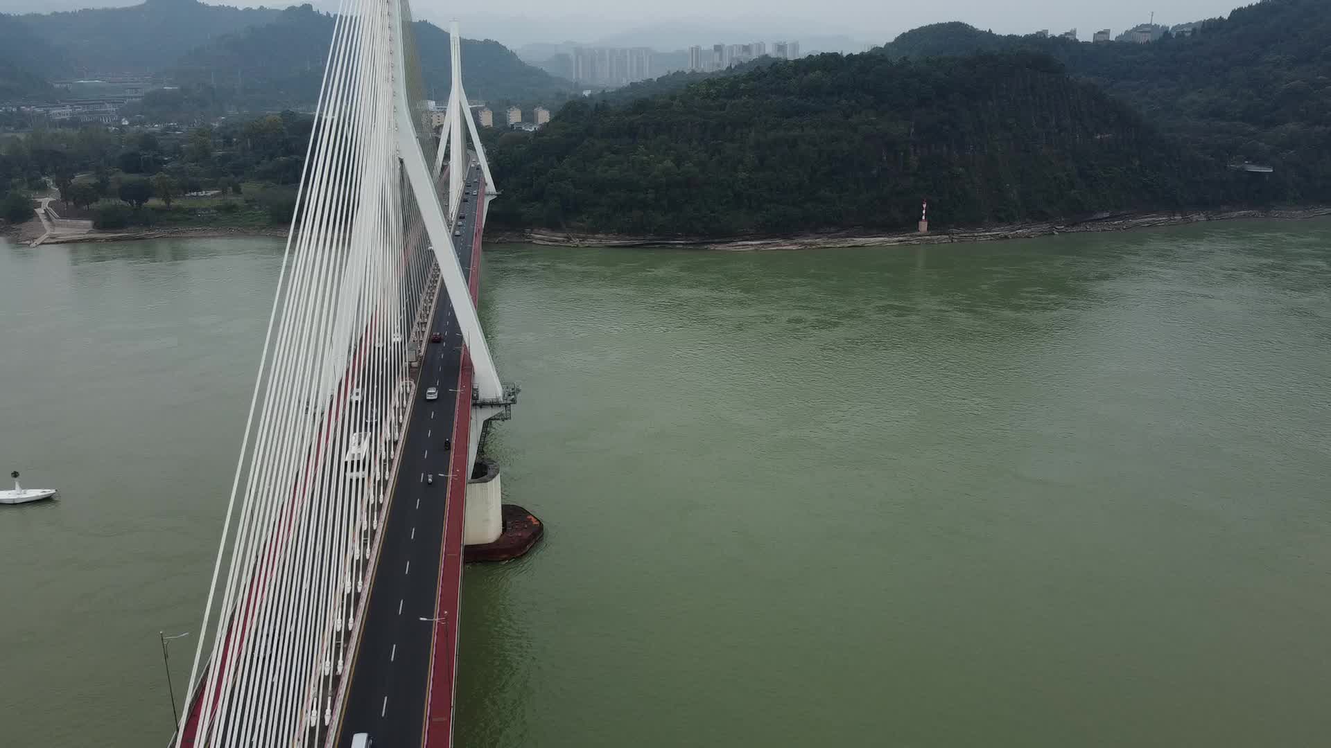 4k湖北宜昌城市跨江大桥航拍视频的预览图