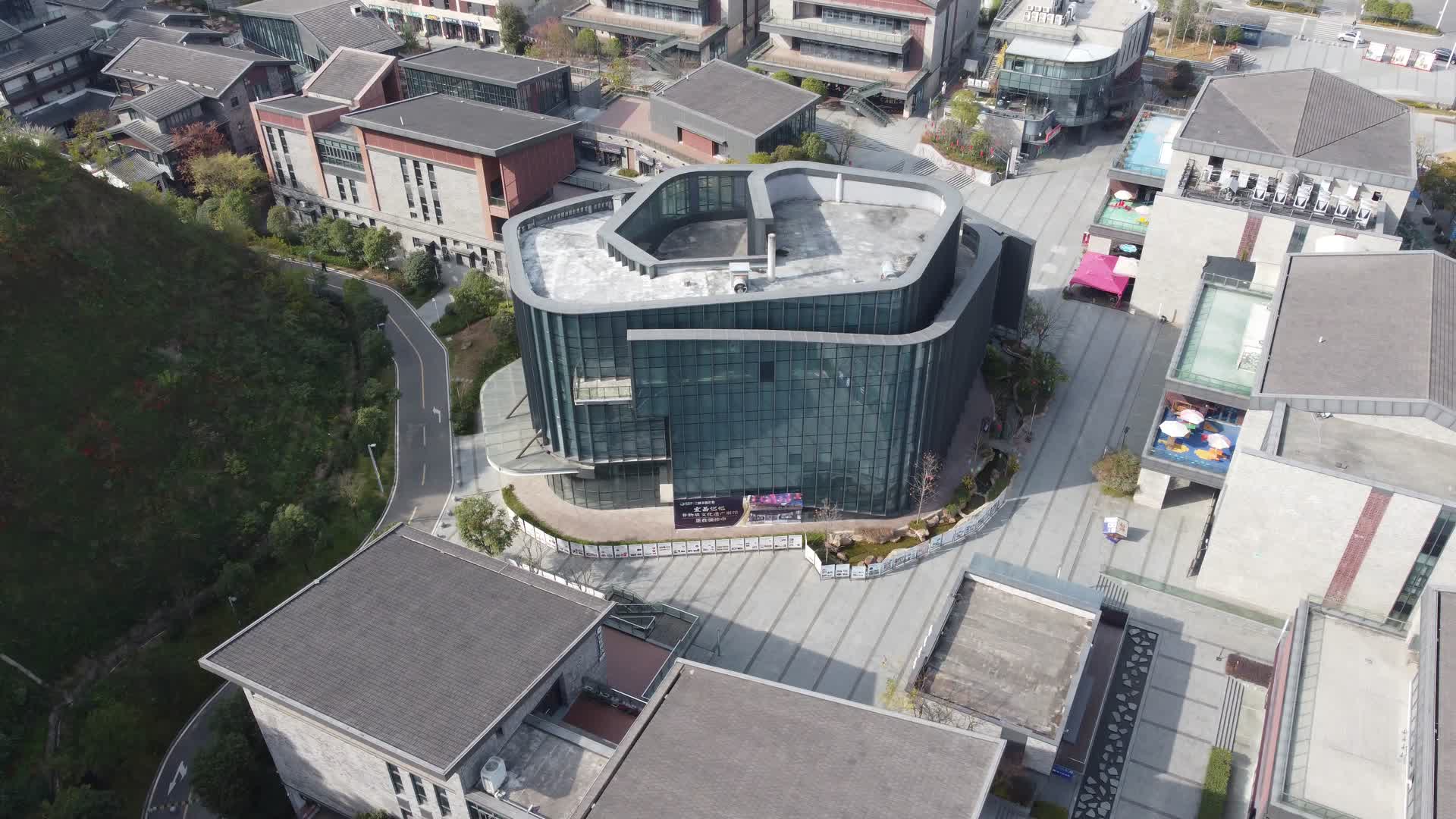 湖北宜昌市建筑航拍视频的预览图