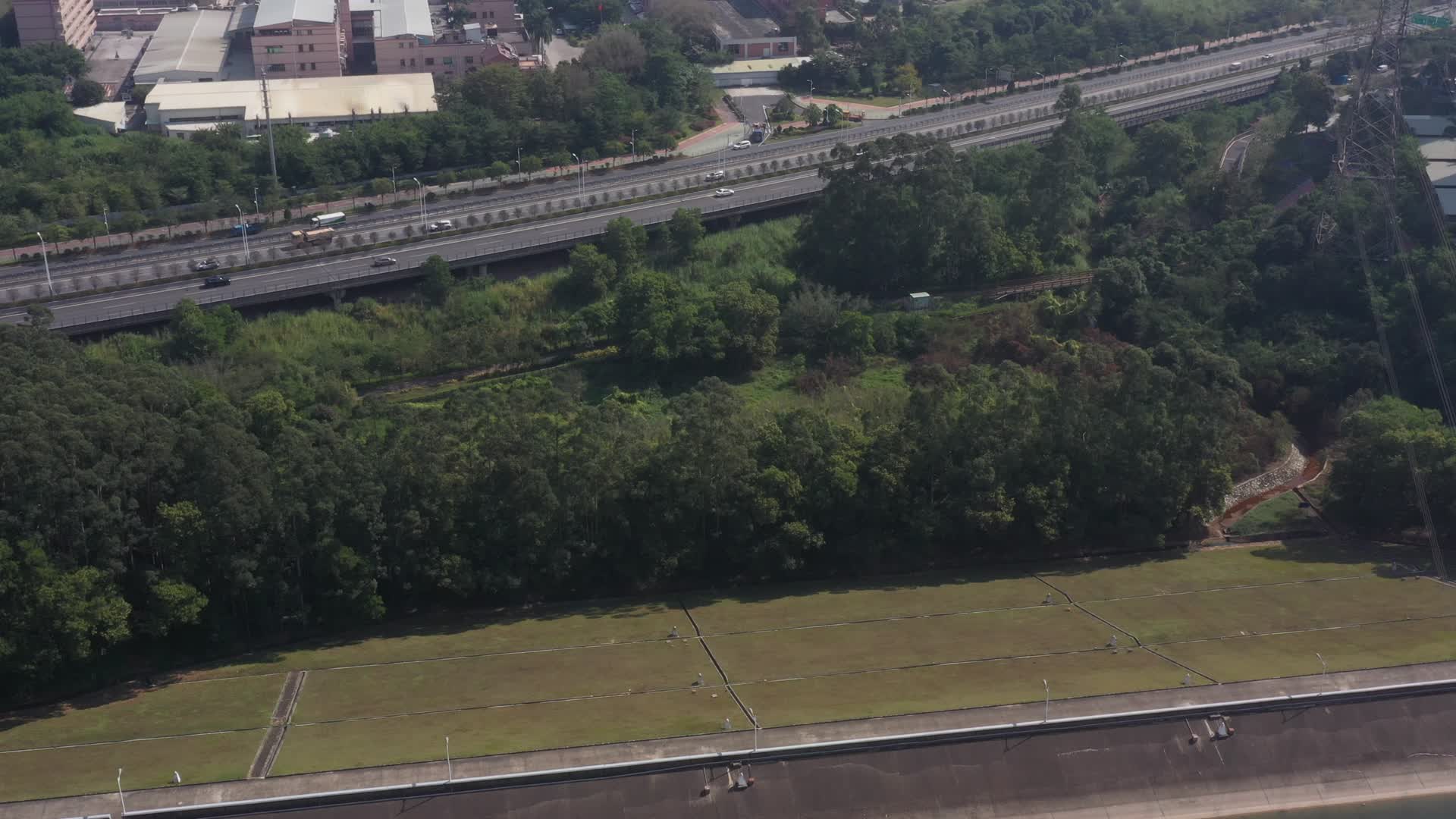 深圳道路交通航拍视频视频的预览图