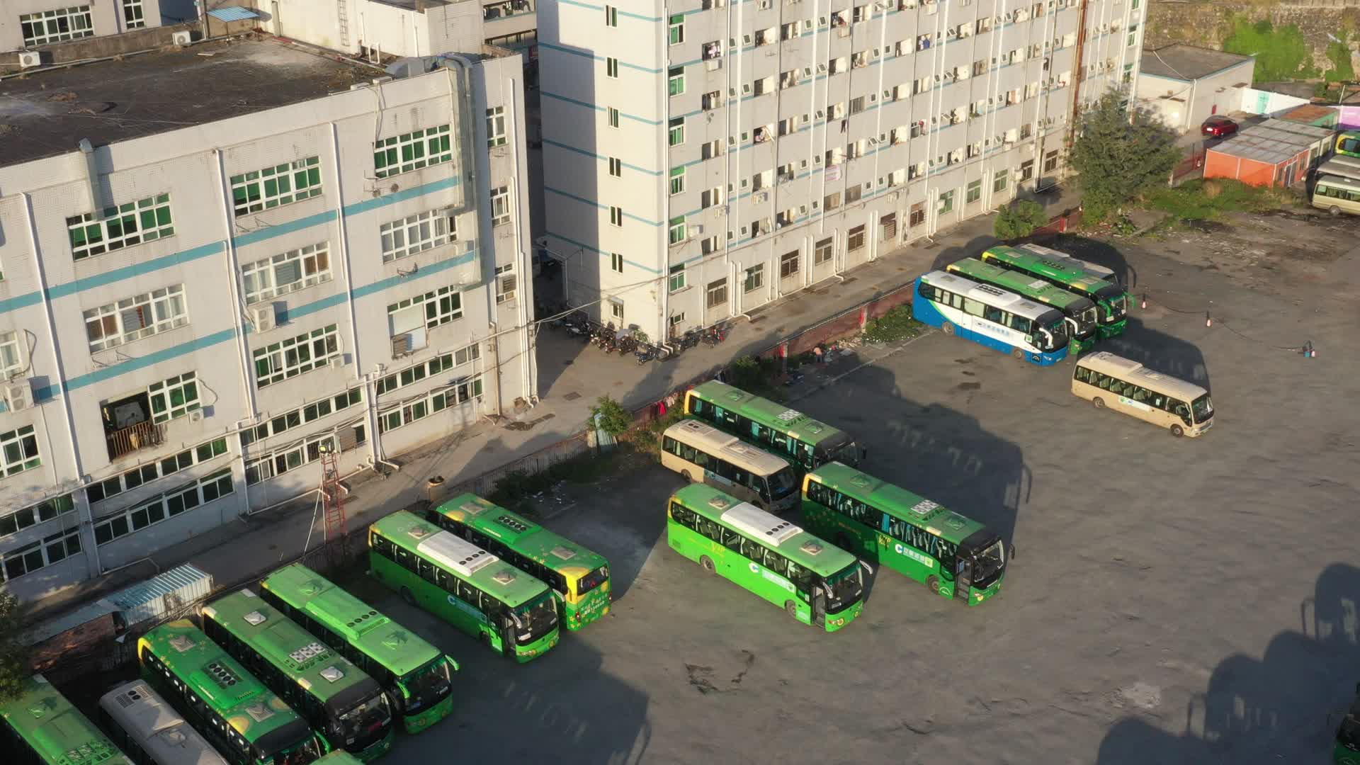 深圳公交停车场航拍视频视频的预览图