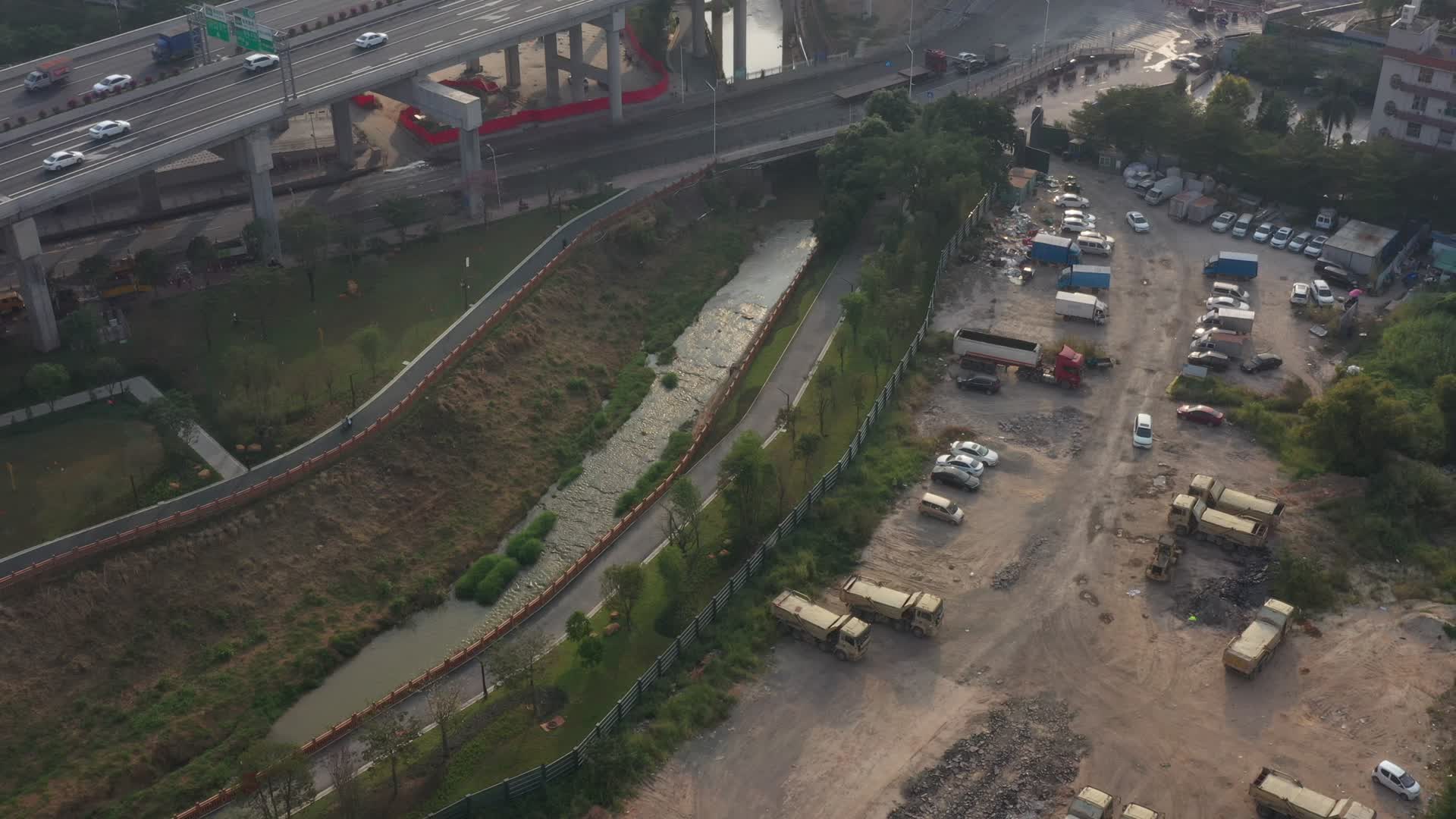深圳道路交通拍视频视频的预览图