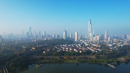 4K实拍南京紫峰城市与古鸡鸣寺2视频的预览图