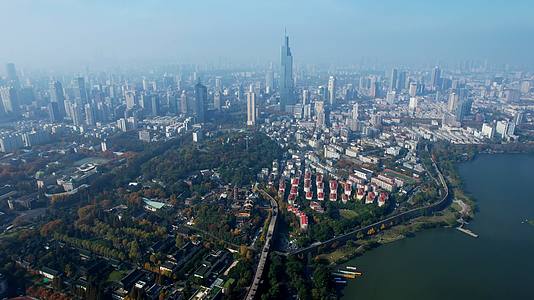 4K延时南京紫峰城市与古鸡鸣寺2视频的预览图