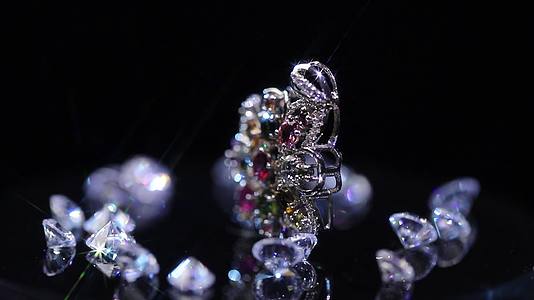 珠宝钻石项链视频的预览图