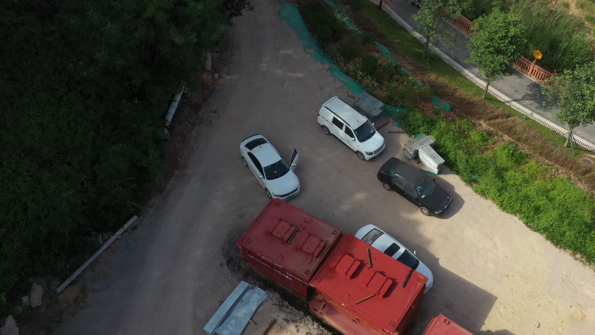 深圳停车场航拍视频视频的预览图