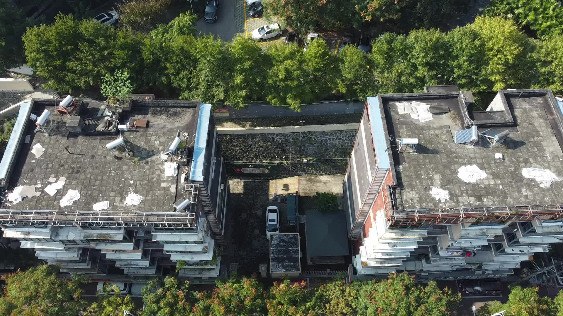 4k湖北宜昌城市建筑航拍视频的预览图