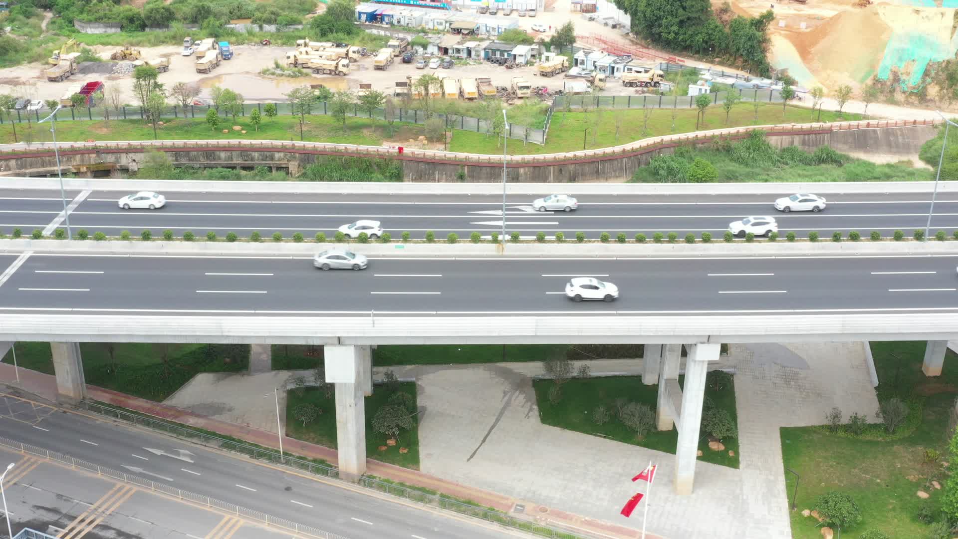 深圳龙华高架道路航拍视频的预览图